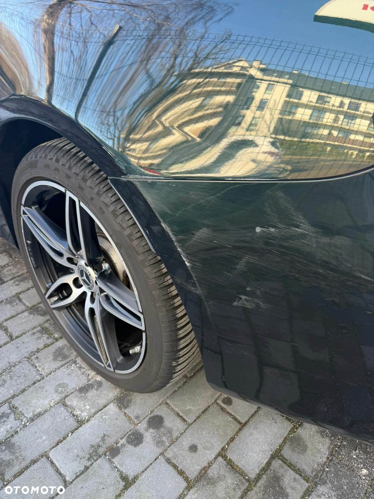 Mercedes-Benz Klasa E 220 d 4-Matic 9G-TRONIC - 15