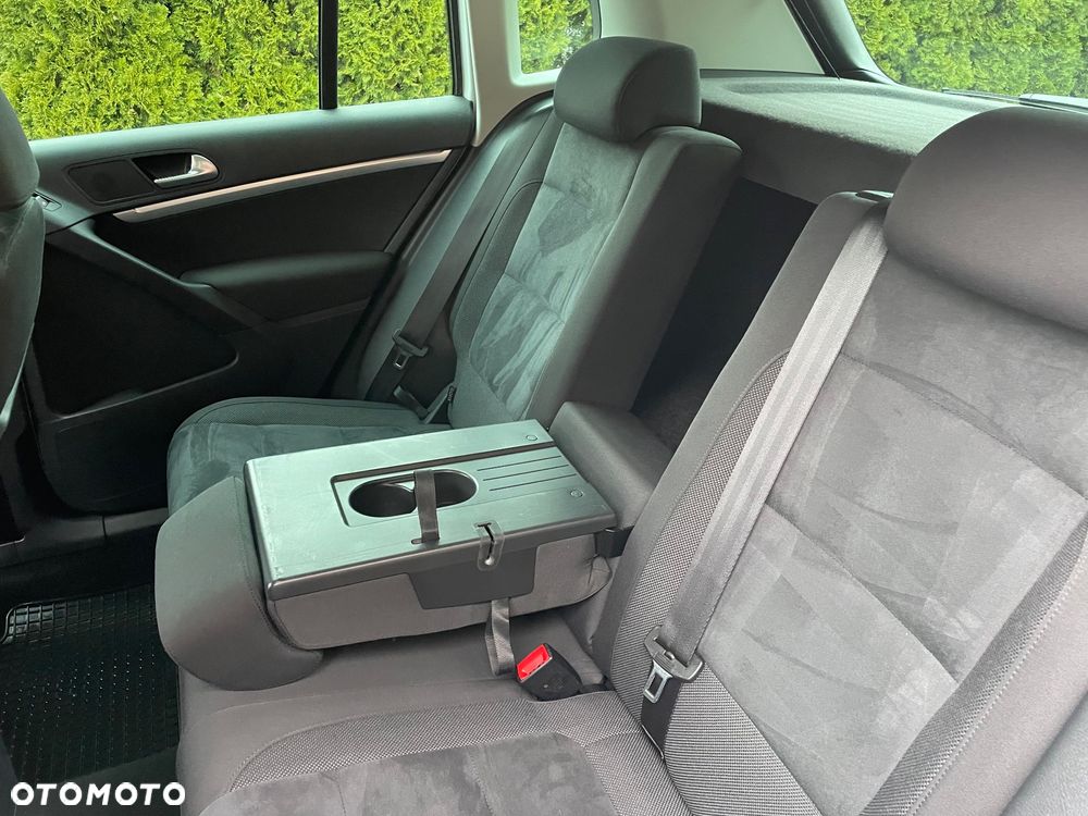 Volkswagen Tiguan 2.0 TDI 4Mot Perfectline R-Style - 27