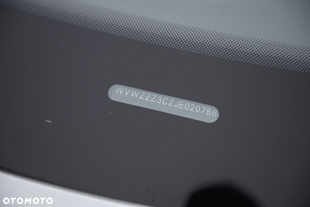 Volkswagen Passat - 31