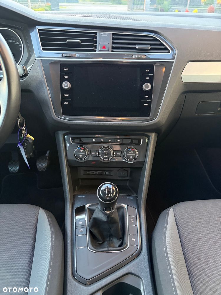 Volkswagen Tiguan - 13