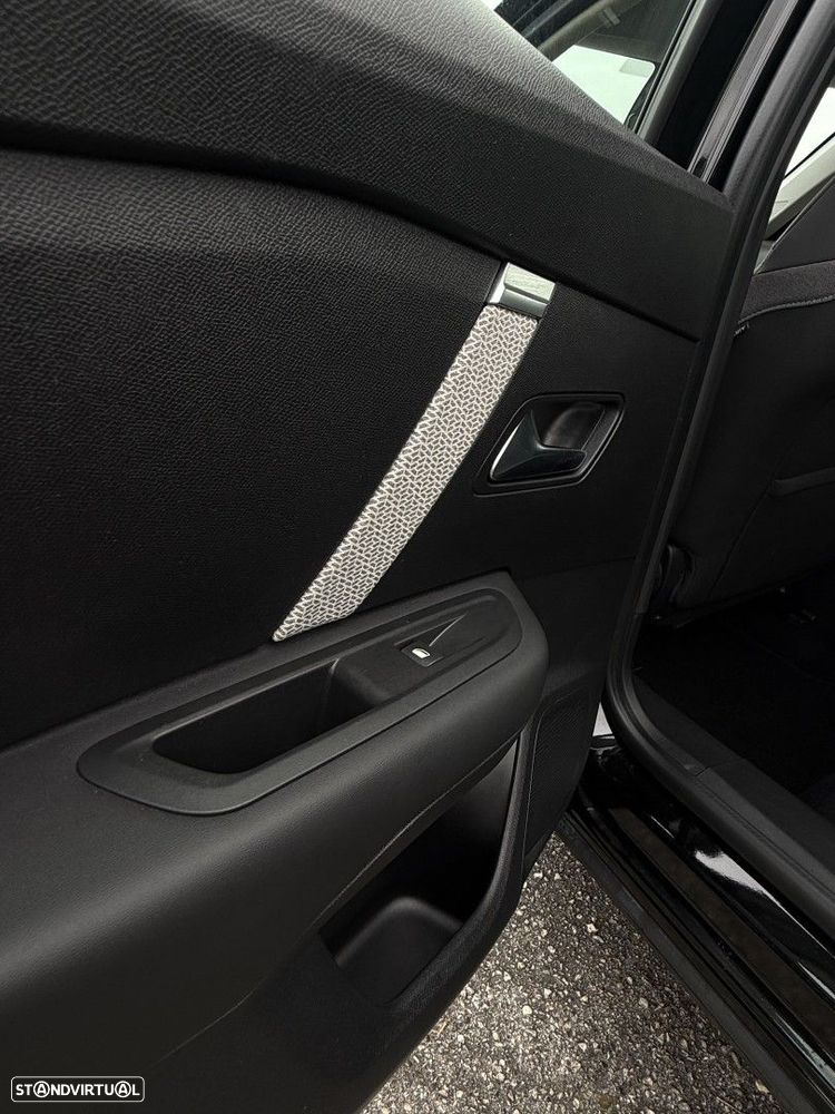 Citroën C4 1.2 PureTech Shine EAT6 - 9