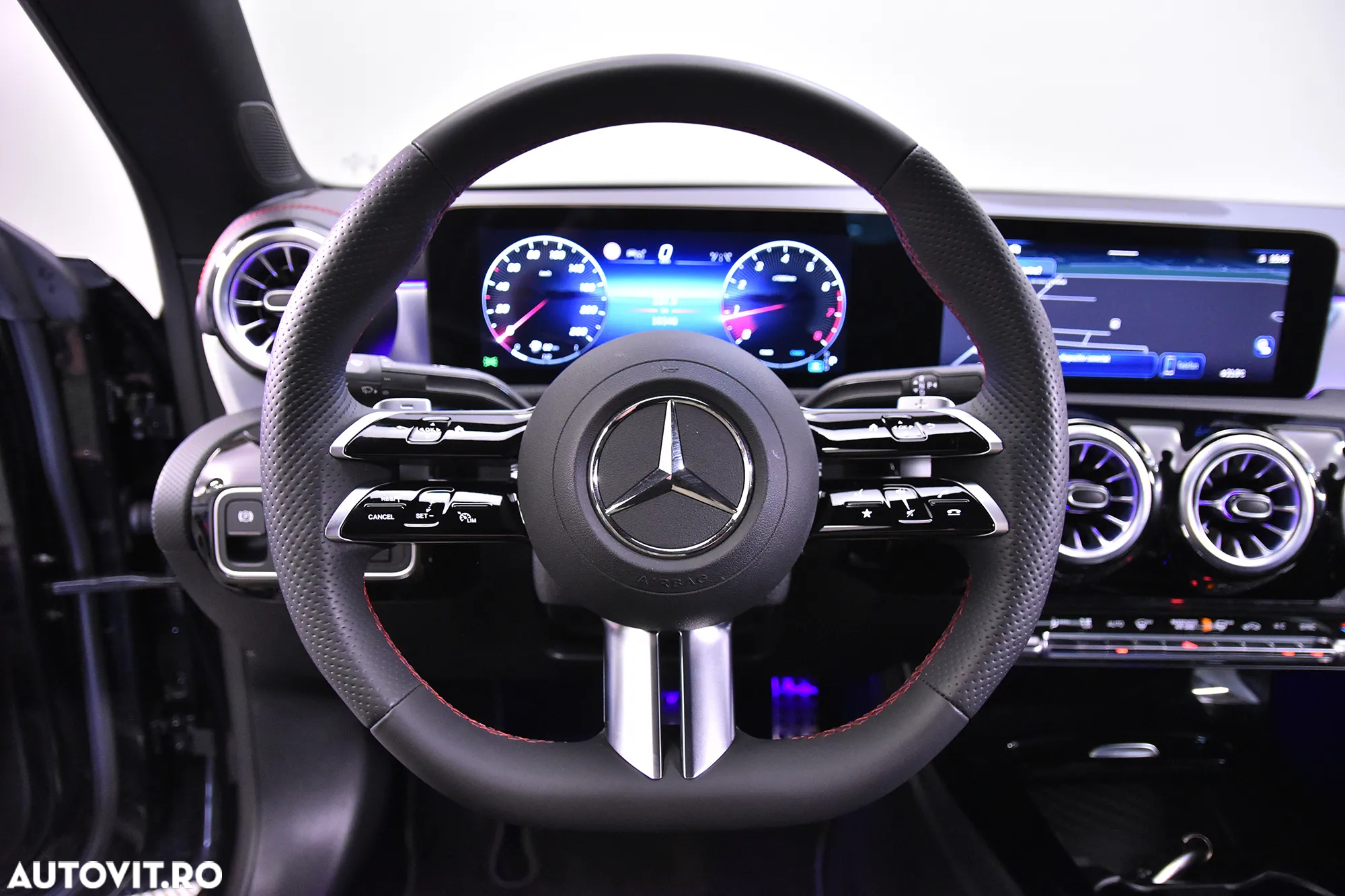 Mercedes-Benz CLA 200 7G-DCT AMG Line - 16