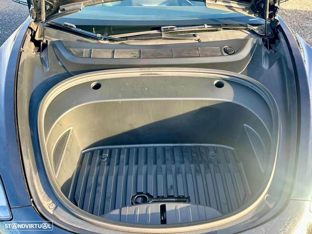 Tesla Model 3 Long-Range Dual Motor AWD - 18