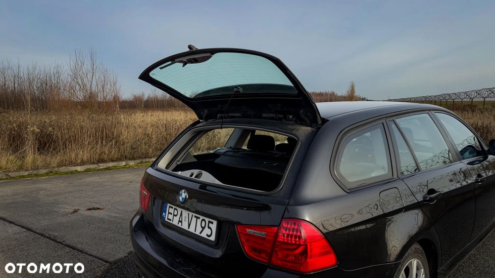 BMW Seria 3 - 35