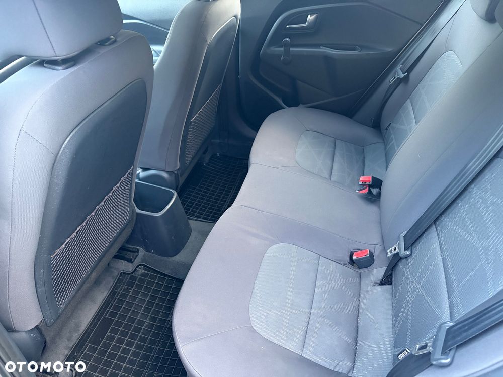 Kia Rio 1.1 crdi M - 9