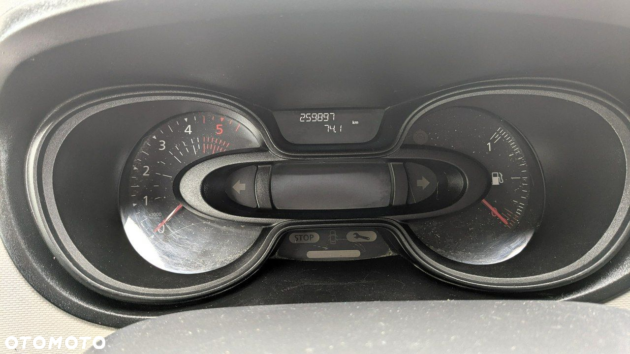 Renault Trafic - 22