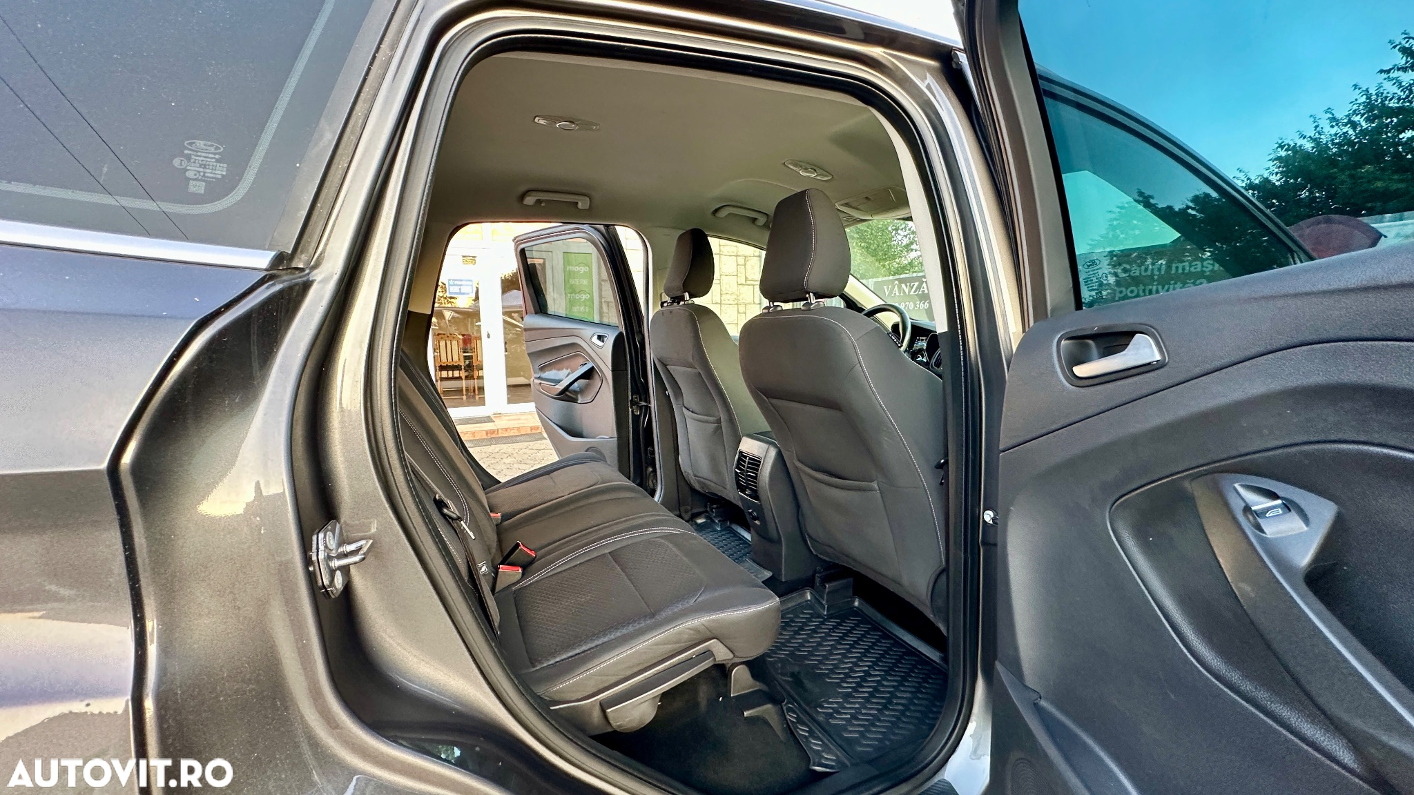 Ford Kuga - 8