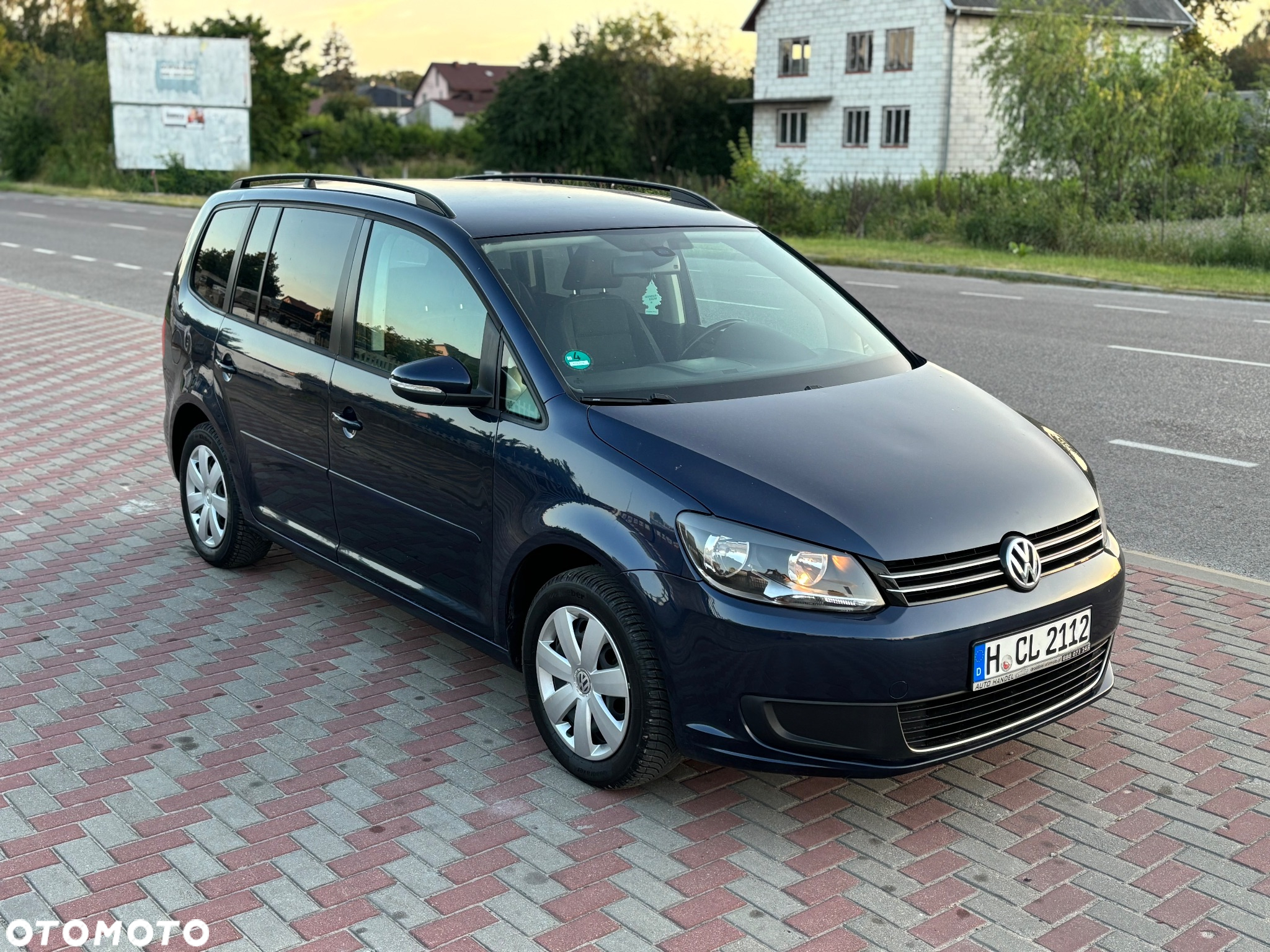Volkswagen Touran - 2