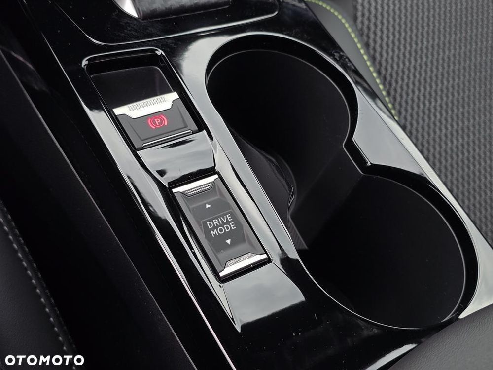 Peugeot 208 - 20