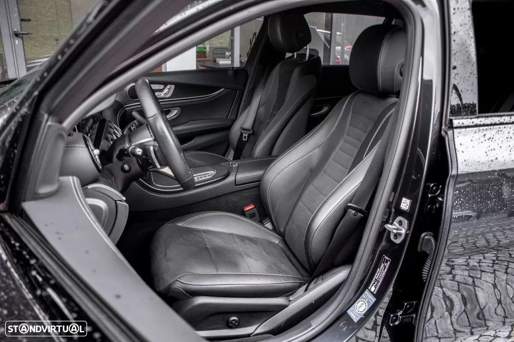 Mercedes-Benz E 300 e AMG Line - 32