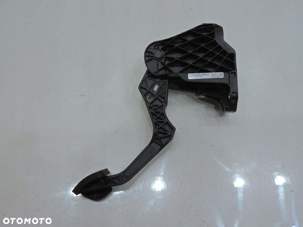 PEDAŁ SPRZĘGŁA AUDI A3 8P 1.6 TDI - 6