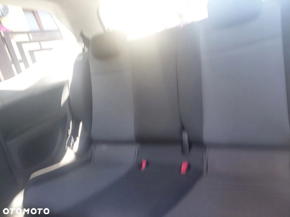 Volkswagen up! white - 23