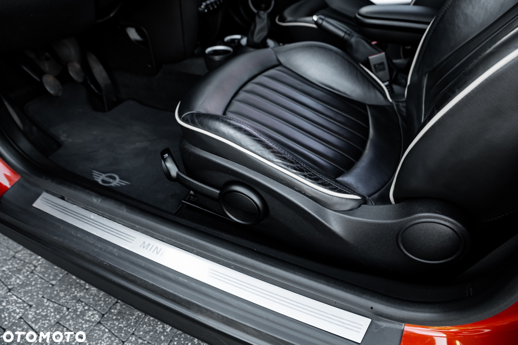 MINI Cooper Standard - 18