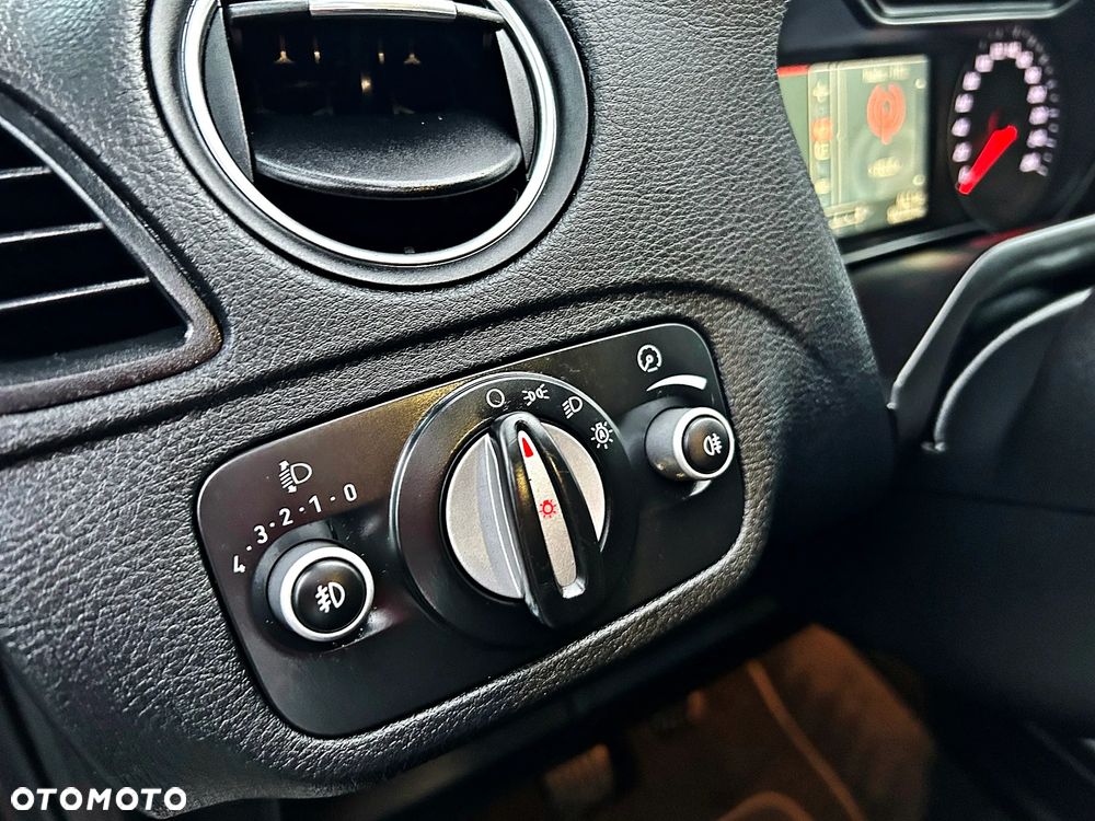 Ford S-Max 2.0 TDCi DPF Titanium - 28