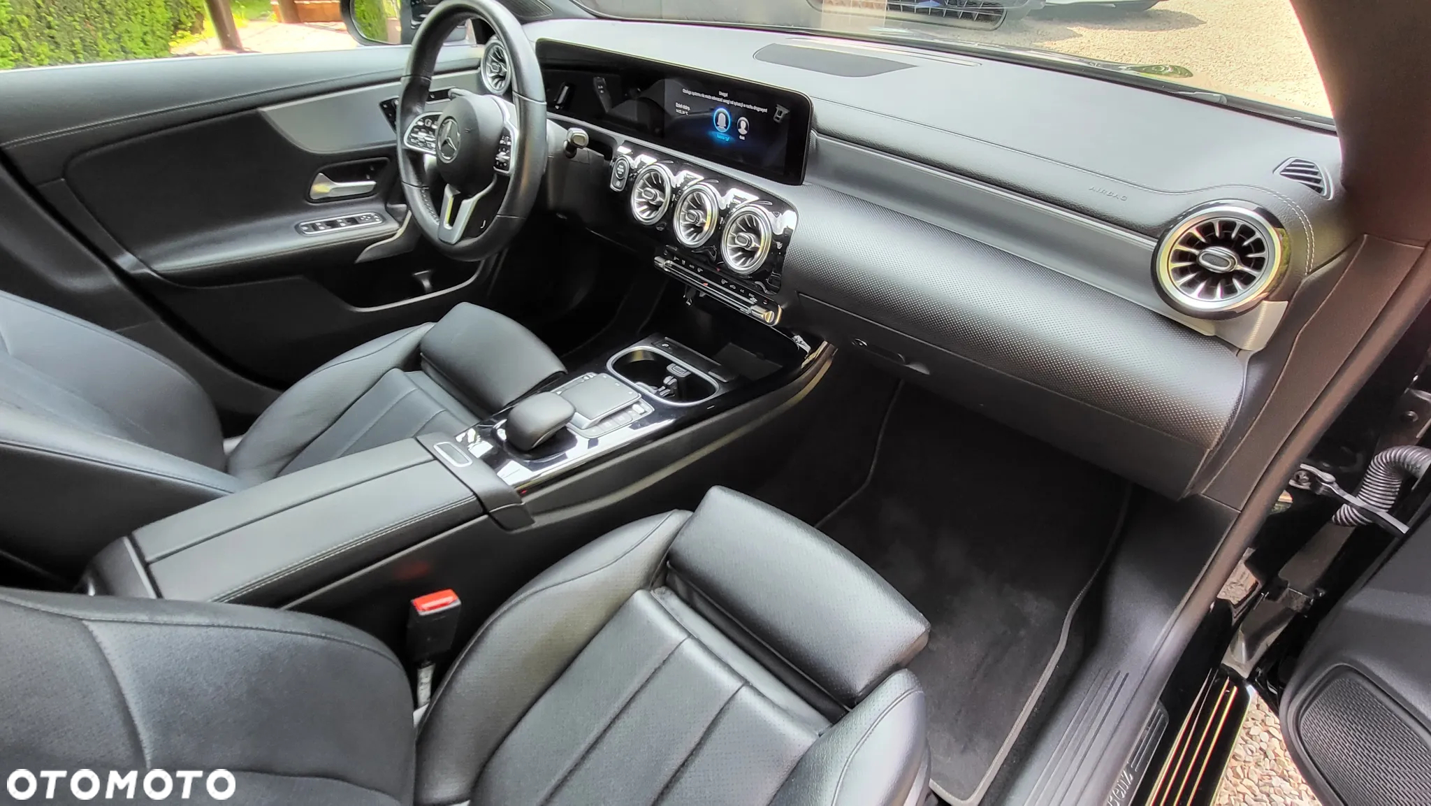Mercedes-Benz CLA 250 7G-DCT AMG Line - 19