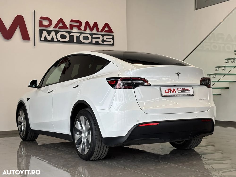 Tesla Model Y Long Range Dual Motor AWD - 6
