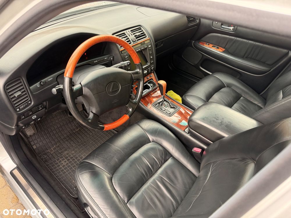 Lexus LS Standard - 9