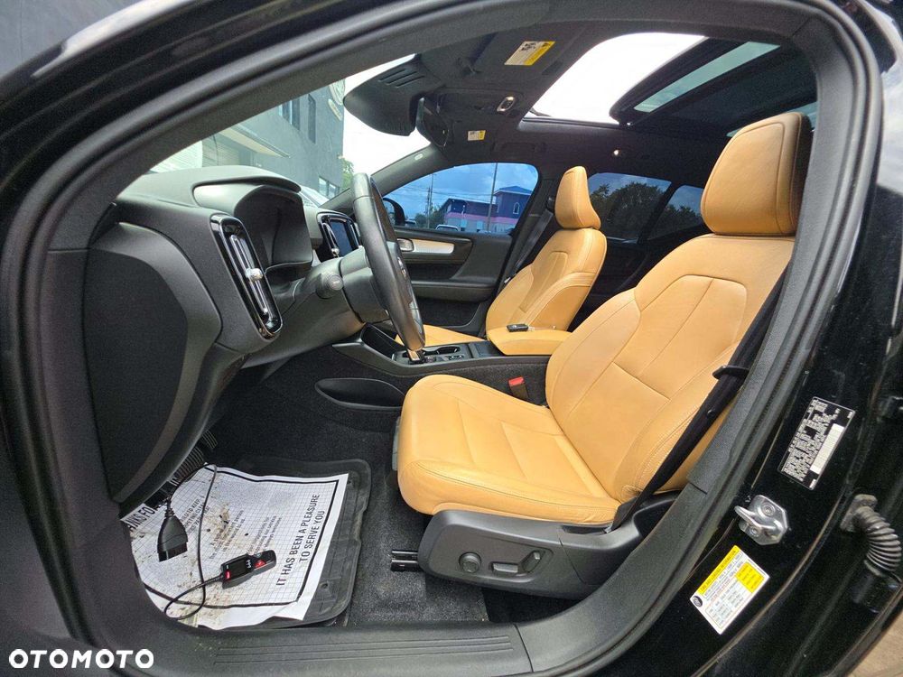 Volvo XC 40 T5 AWD Momentum - 5