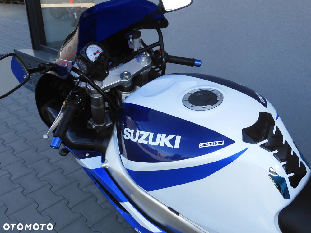 Suzuki GSX-R - 23