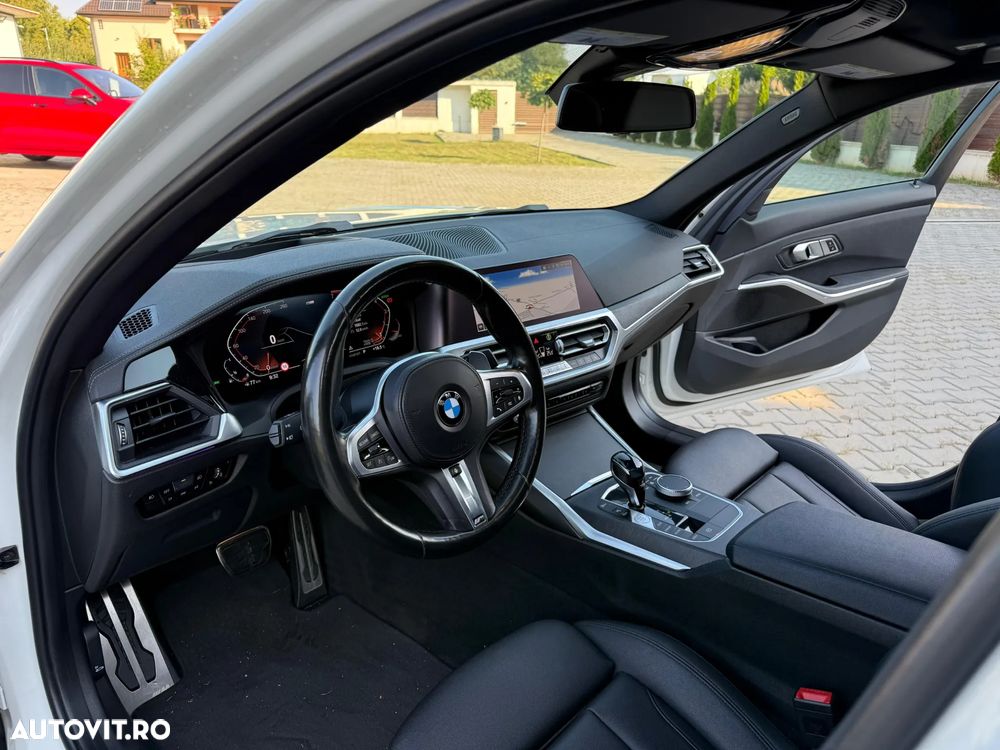 BMW Seria 3 330i xDrive Aut. M Sport - 12