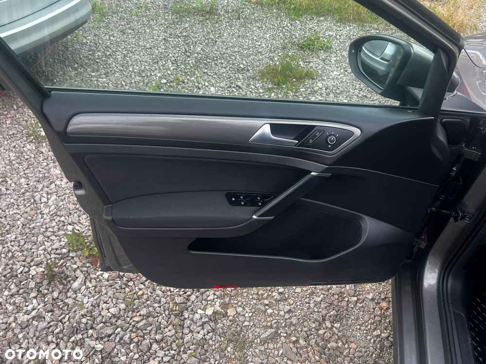 Volkswagen Golf 1.2 TSI BlueMotion Technology Comfortline - 23