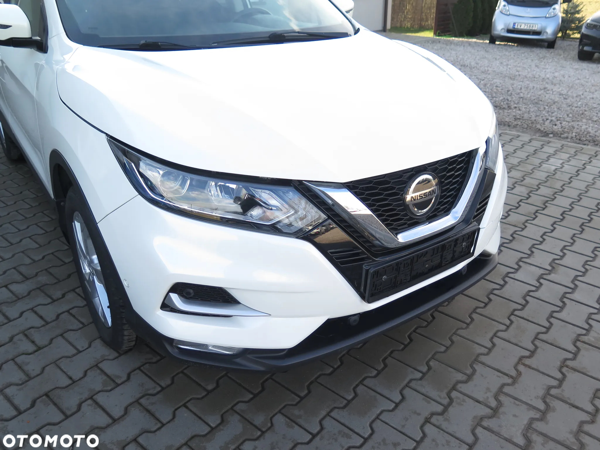 Nissan Qashqai 1.3 DIG-T Visia - 11