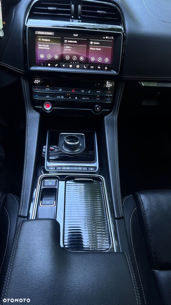 Jaguar F-Pace 2.0 i4D RWD R-Sport - 18