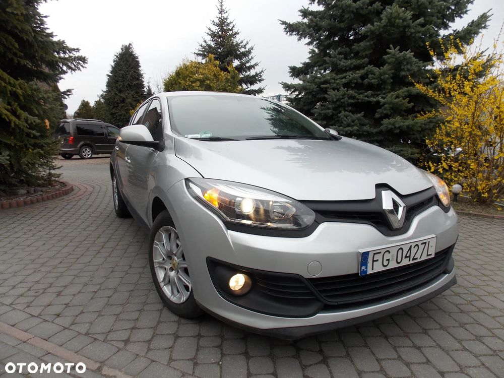 Renault Megane ENERGY TCe 115 Start & Stop Bose Edition - 8