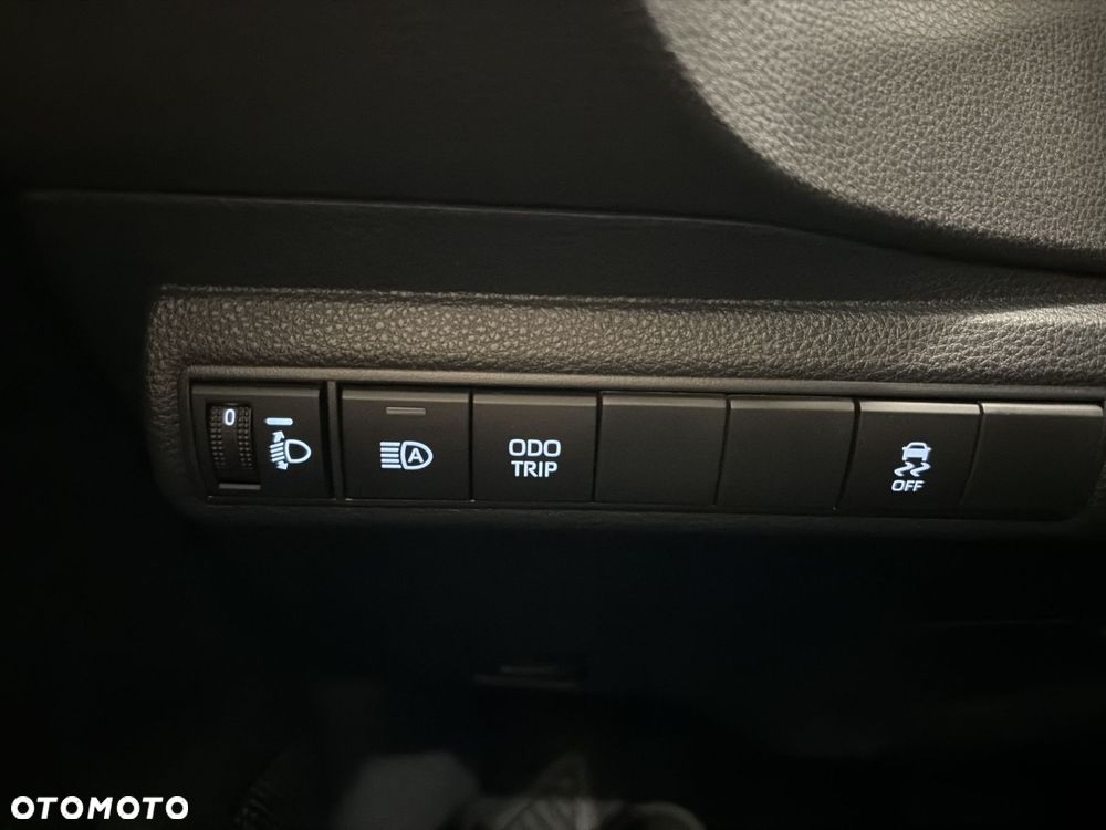 Toyota Corolla 1.8 Hybrid Comfort - 18