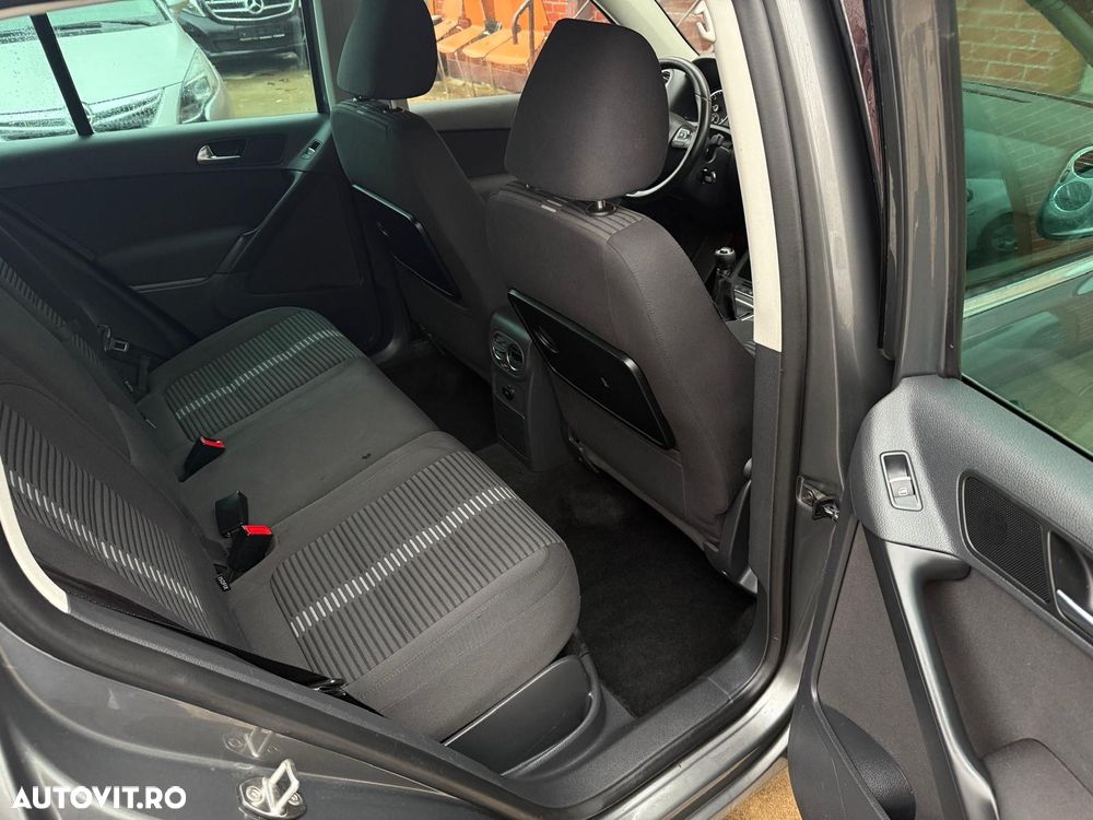 Volkswagen Tiguan - 10