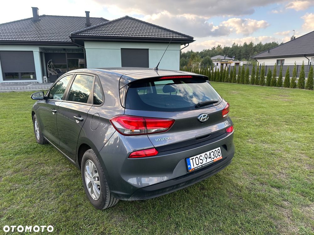 Hyundai i30 1.4 Classic + - 18