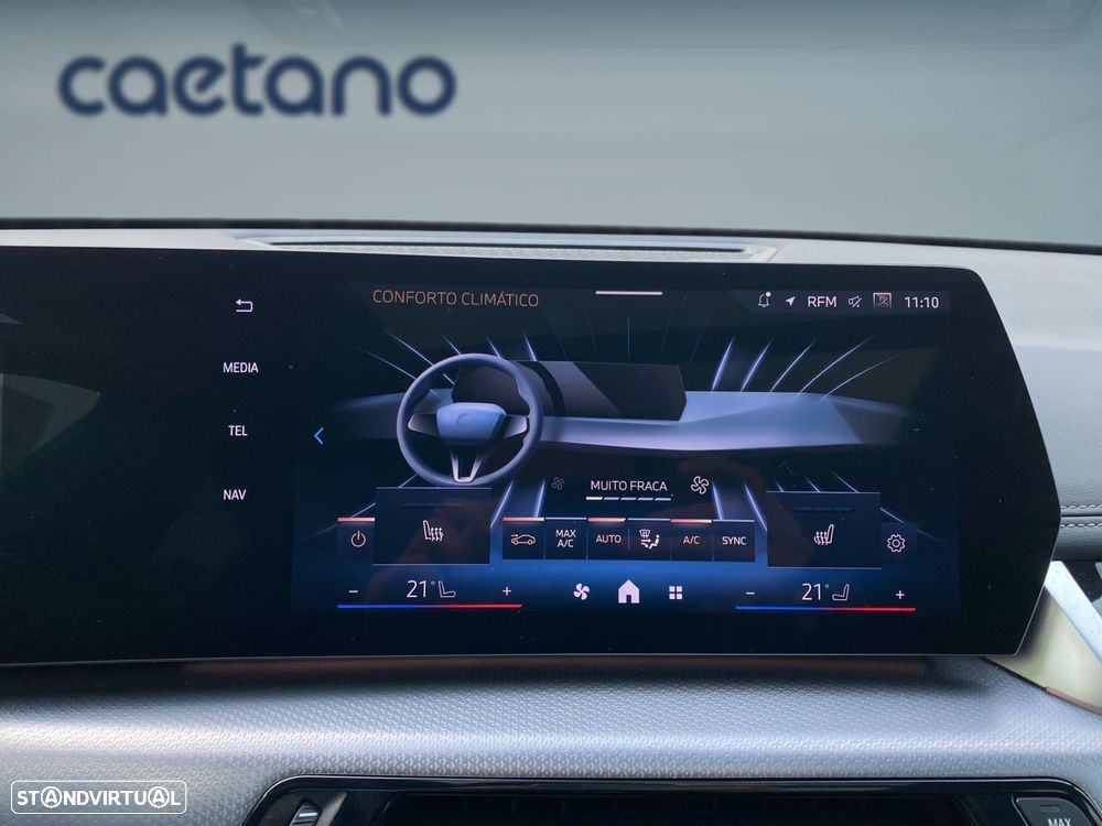 BMW iX1 eDrive20 Pack Desportivo M - 11