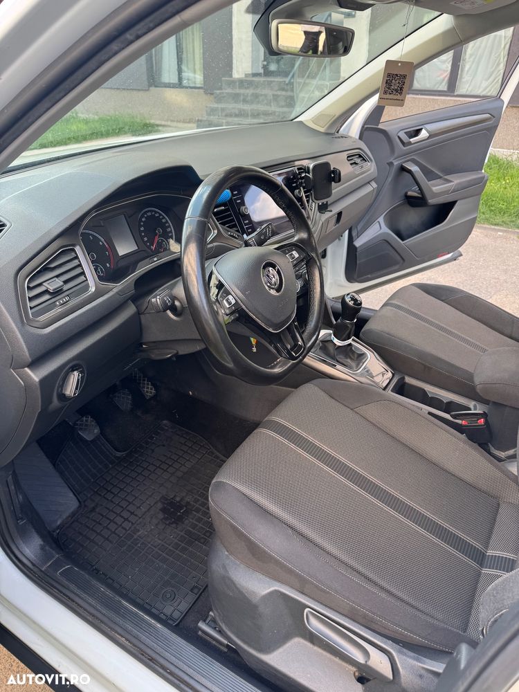 Volkswagen T-Roc - 10