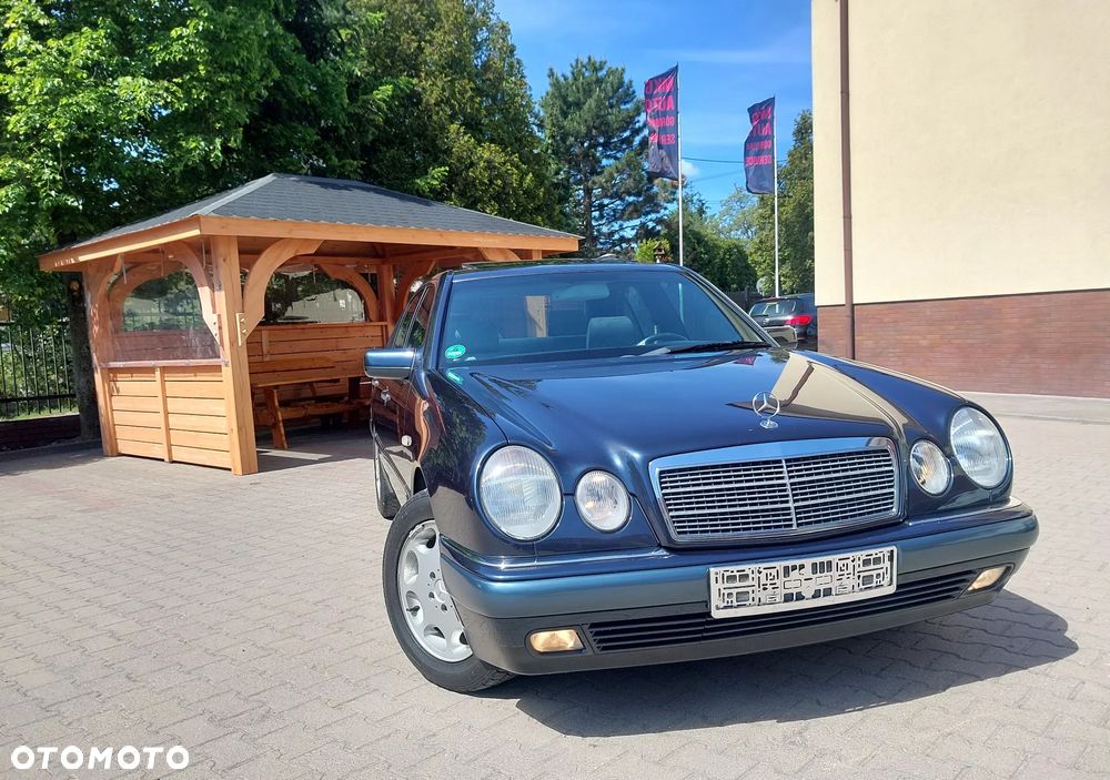 Mercedes-Benz Klasa E - 11
