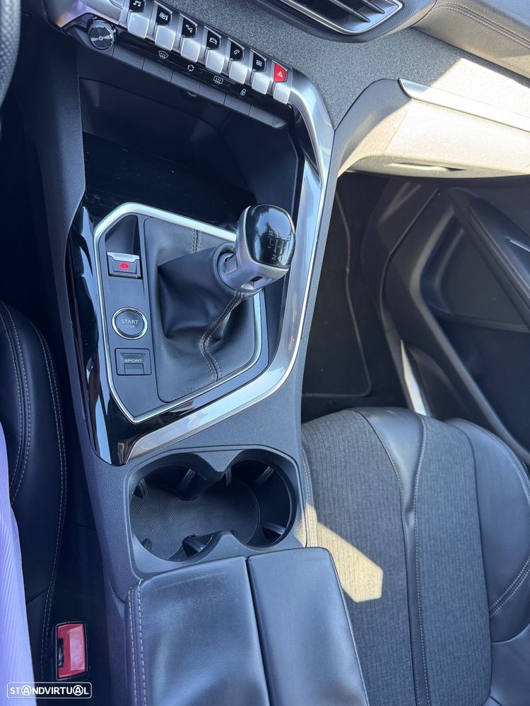 Peugeot 3008 - 18
