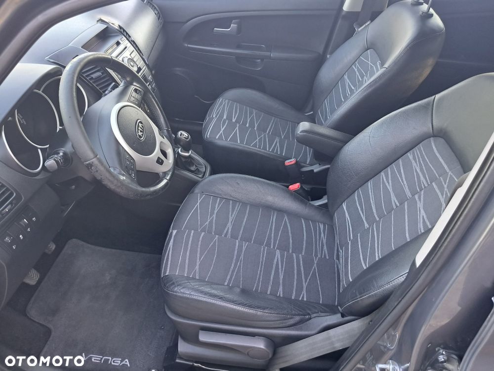 Kia Venga - 7