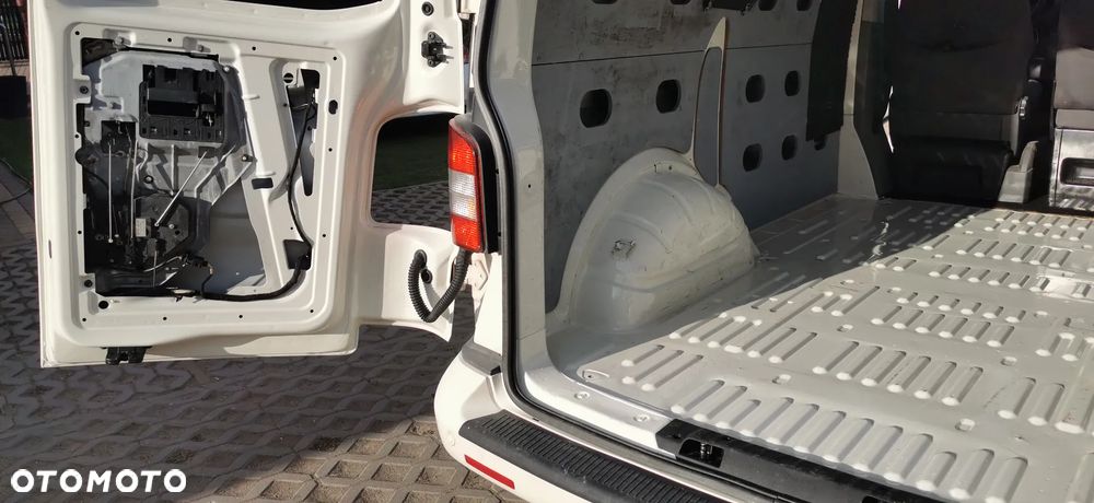 Volkswagen T5 - 33