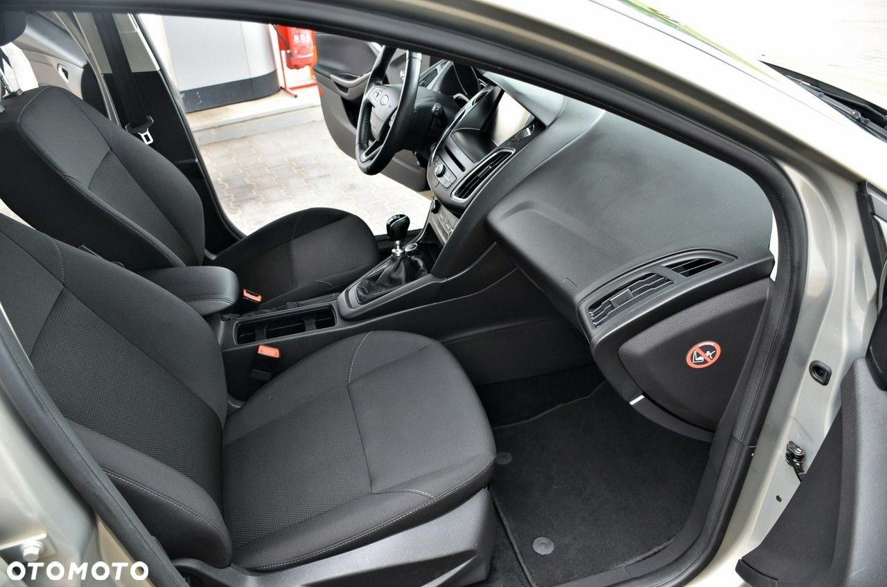 Ford Focus - 19