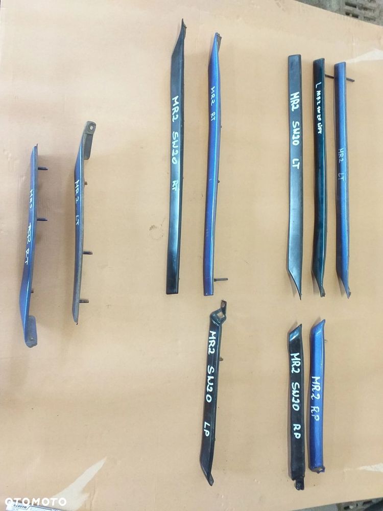 Toyota MR2 SW20 2,0 listwa błotnika tył - 3