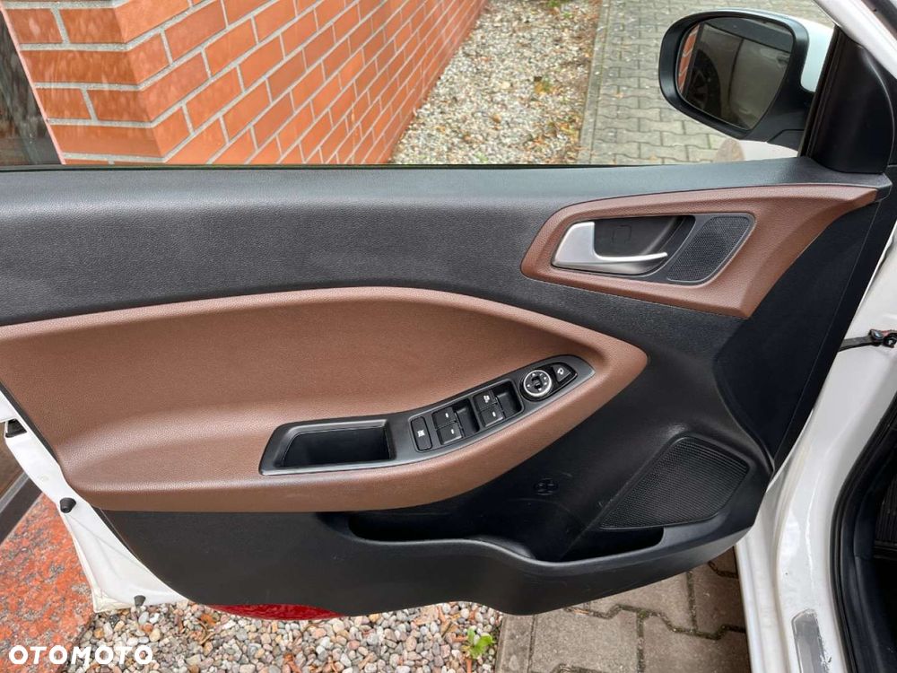 Hyundai i20 1.4 CRDI Comfort - 19