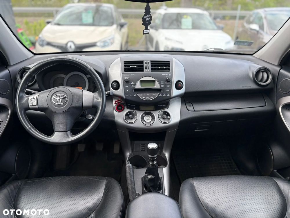 Toyota RAV4 2.2 D-4D 4x2 - 16