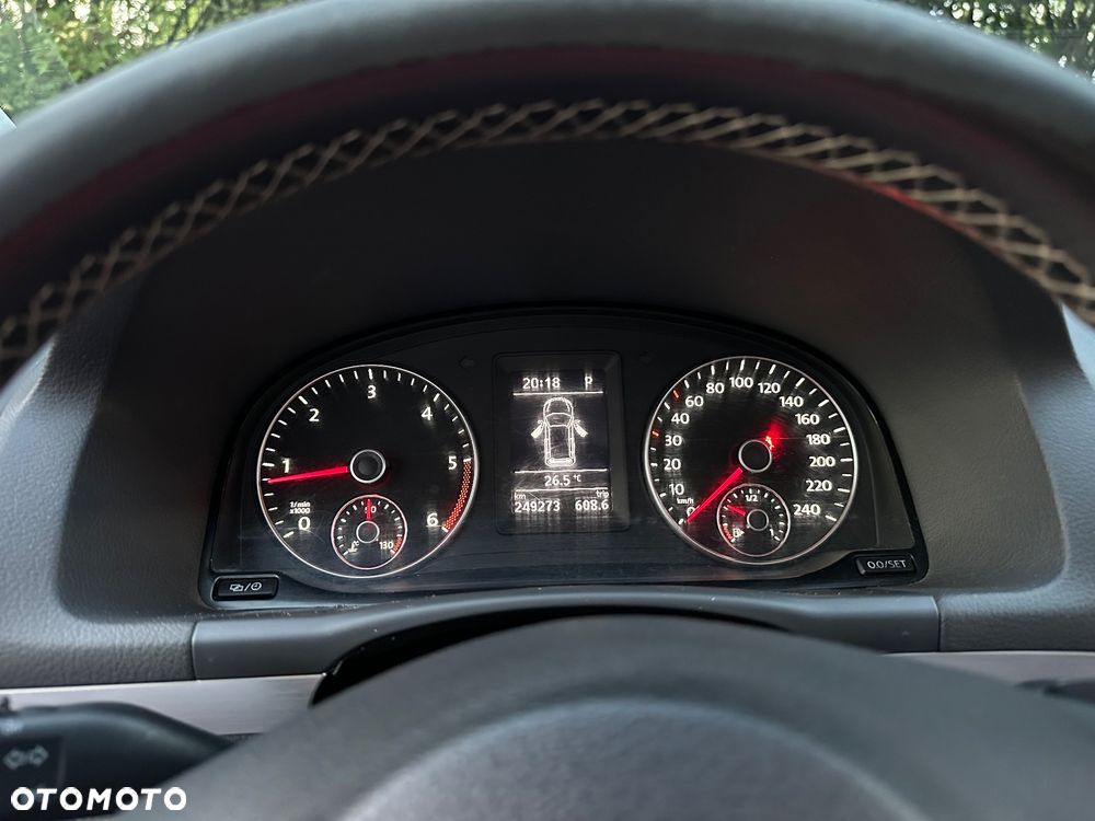 Volkswagen Touran 2.0 TDI DPF DSG Cup - 27