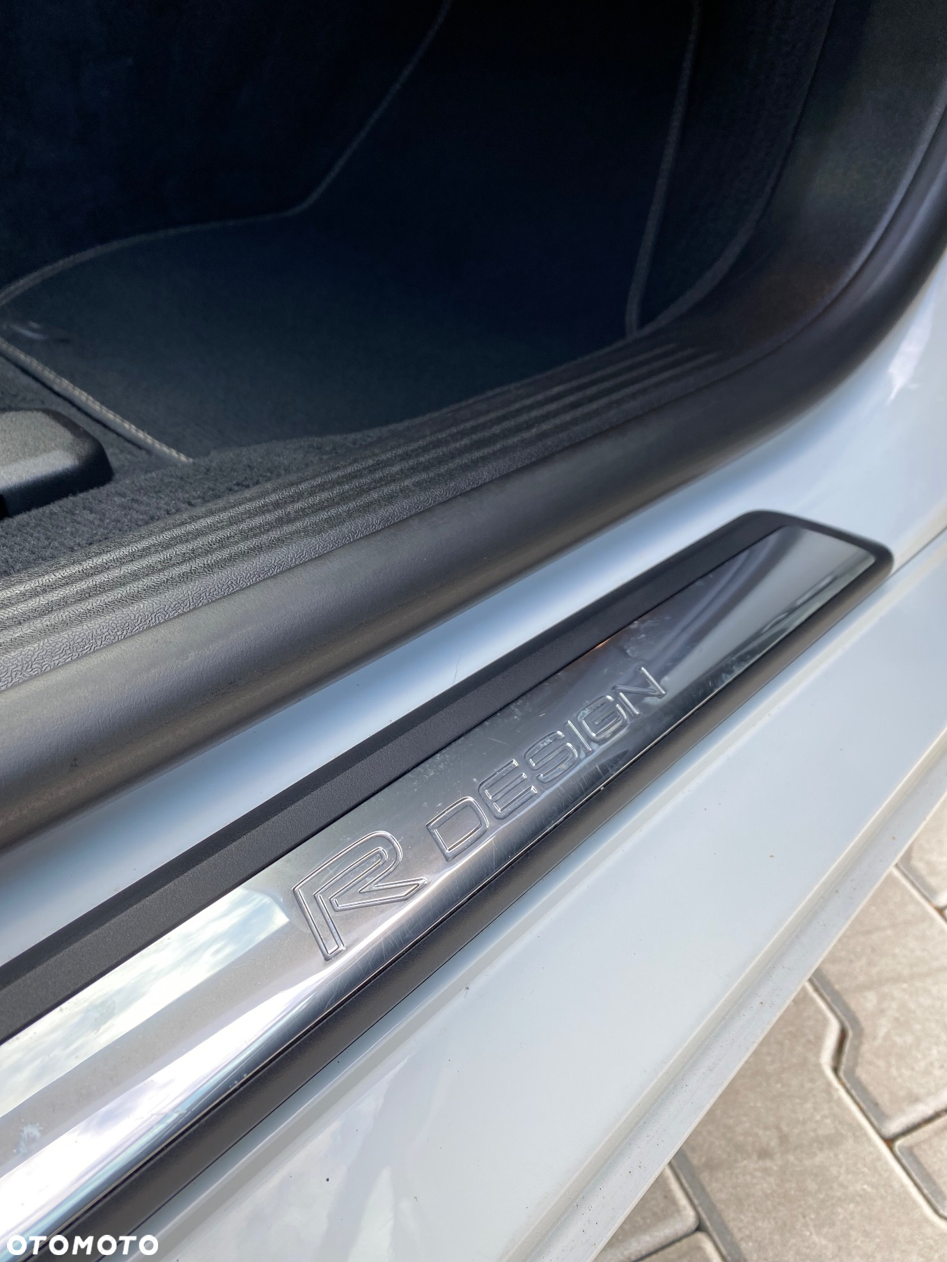 Volvo V40 D2 Drive-E SCR R-Design Momentum - 10