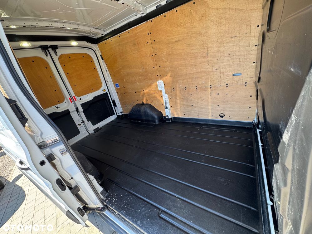 Ford Transit L2H2 - 15