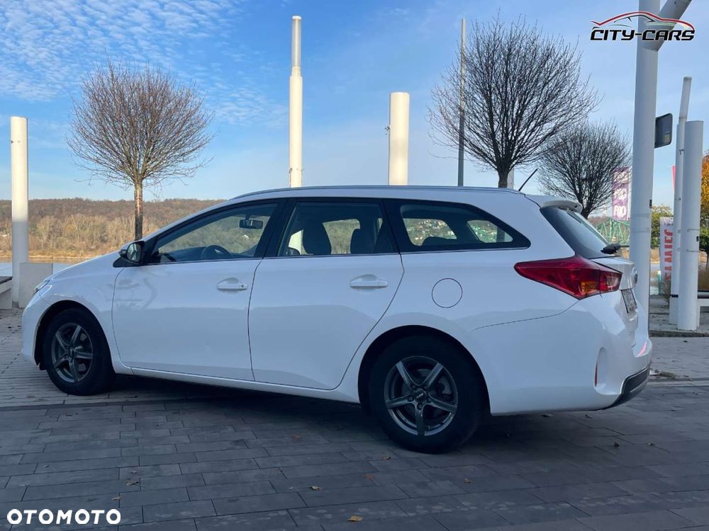 Toyota Auris - 31