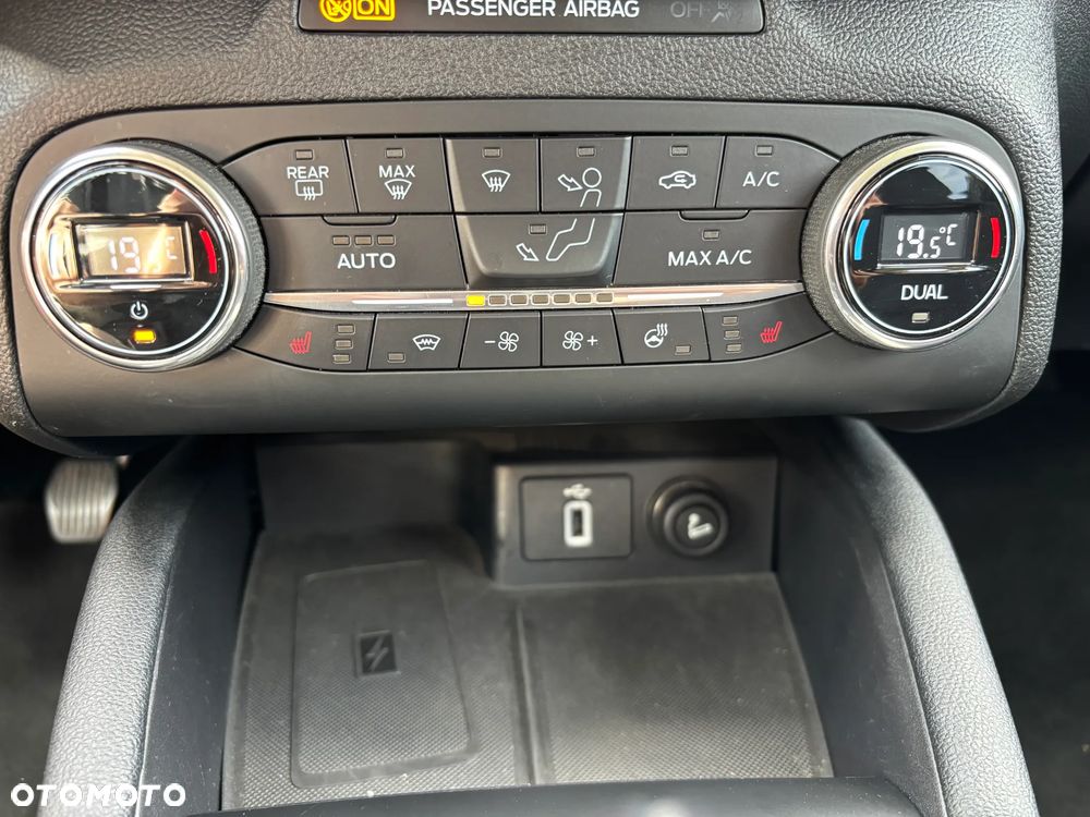 Ford Focus 1.5 EcoBlue Start-Stopp-System ST-LINE X - 29