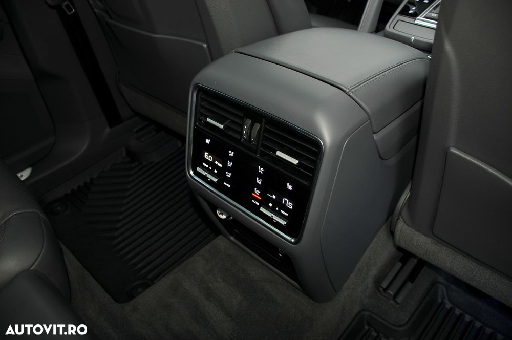 Porsche Cayenne Coupe Standard - 14