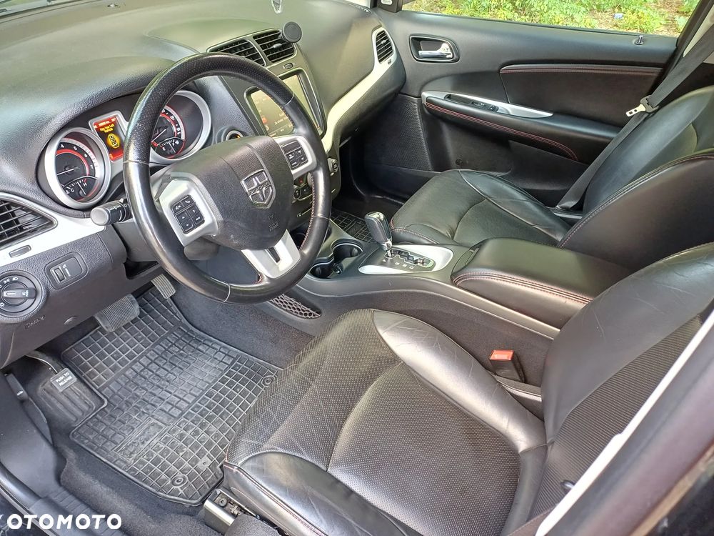 Dodge Journey - 8