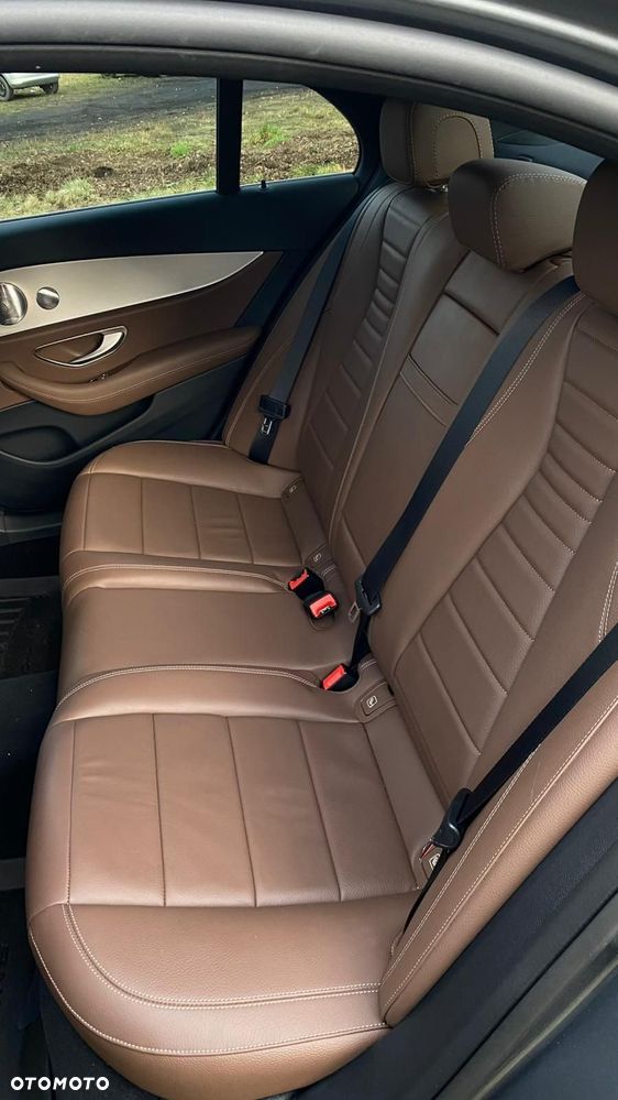 Mercedes-Benz Klasa E 220 d 9G-TRONIC - 15