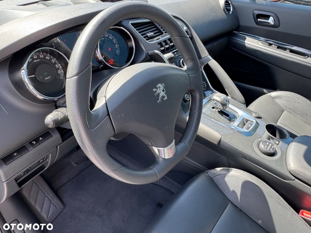 Peugeot 3008 Hybrid4 - 21